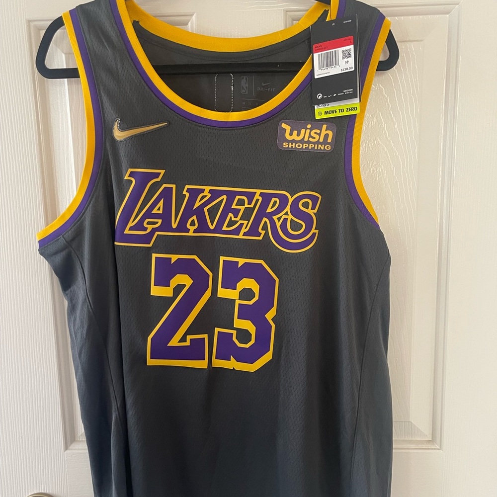 New Lakers LBJ jersey